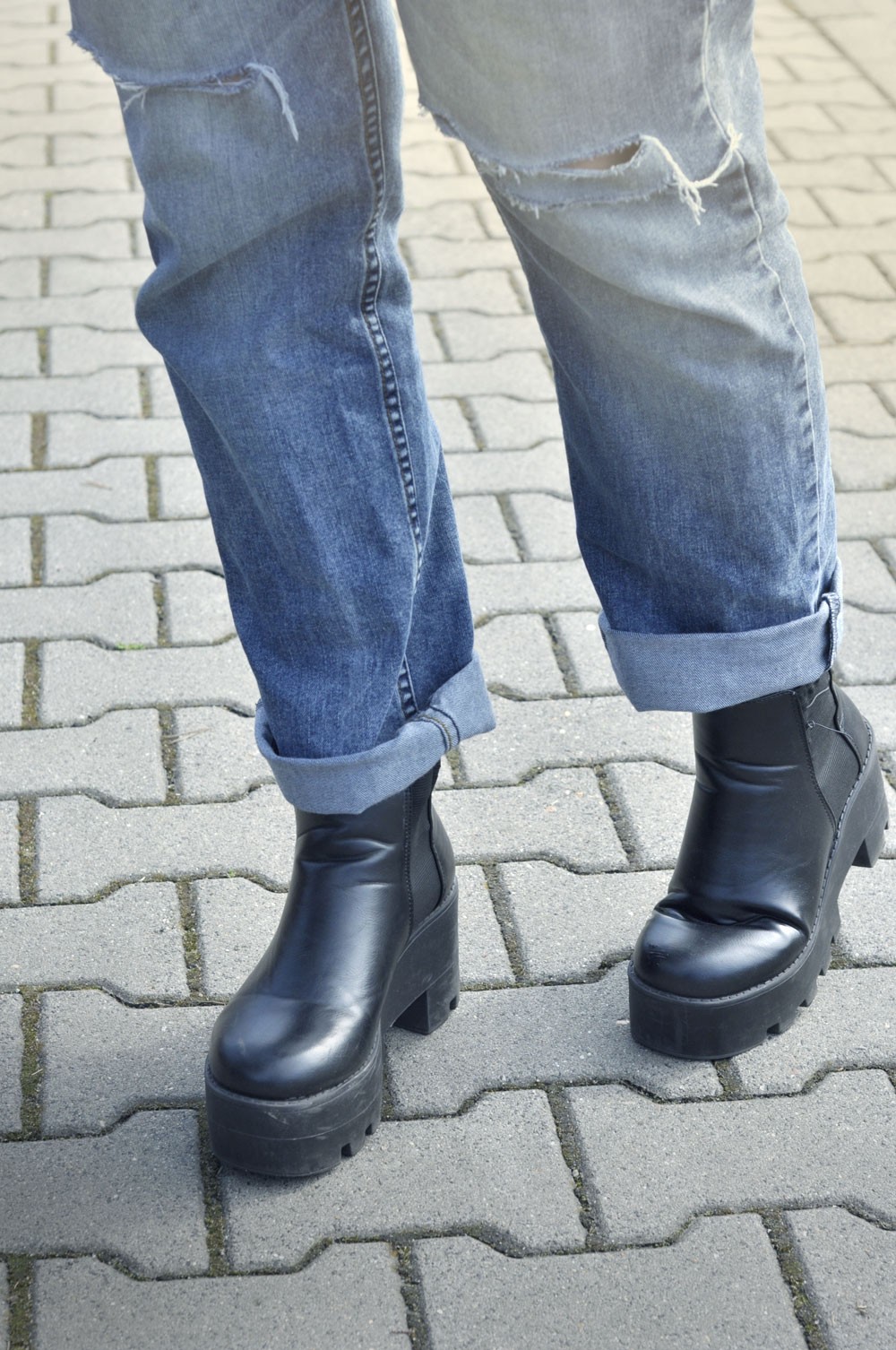 carebear-ripped jeans-ramoneska-sequin shoes-kizzy (8)
