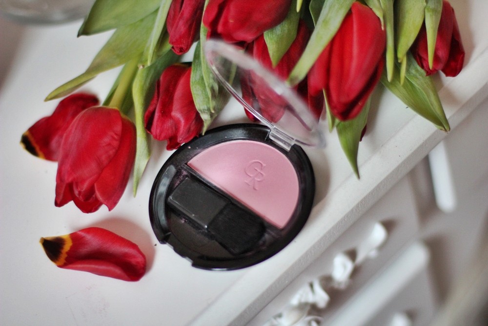 golden rose blush-makeup revolution lisptick- lava szminka (21)
