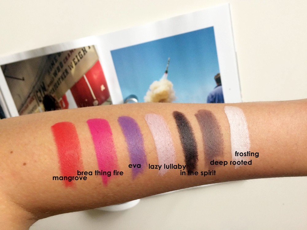 mac-swatche-lipstick