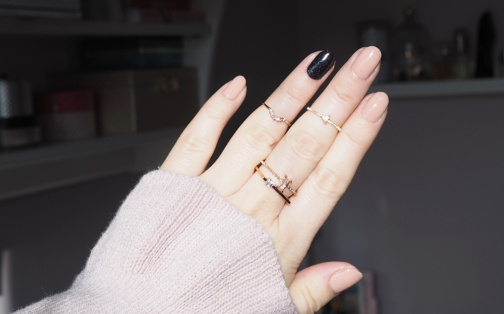 manicure-hybrydowy-semilac-neonail-nude-galaxy