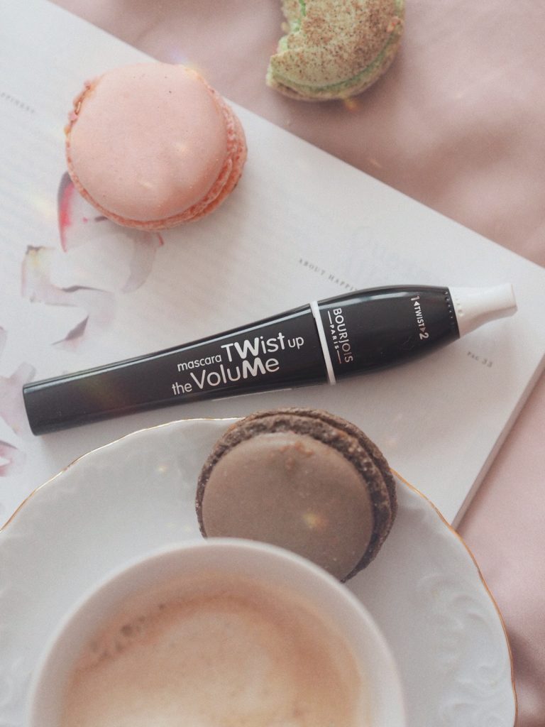 Biało-czarny Bourjois tusz do rzęs Twist Up the Volume